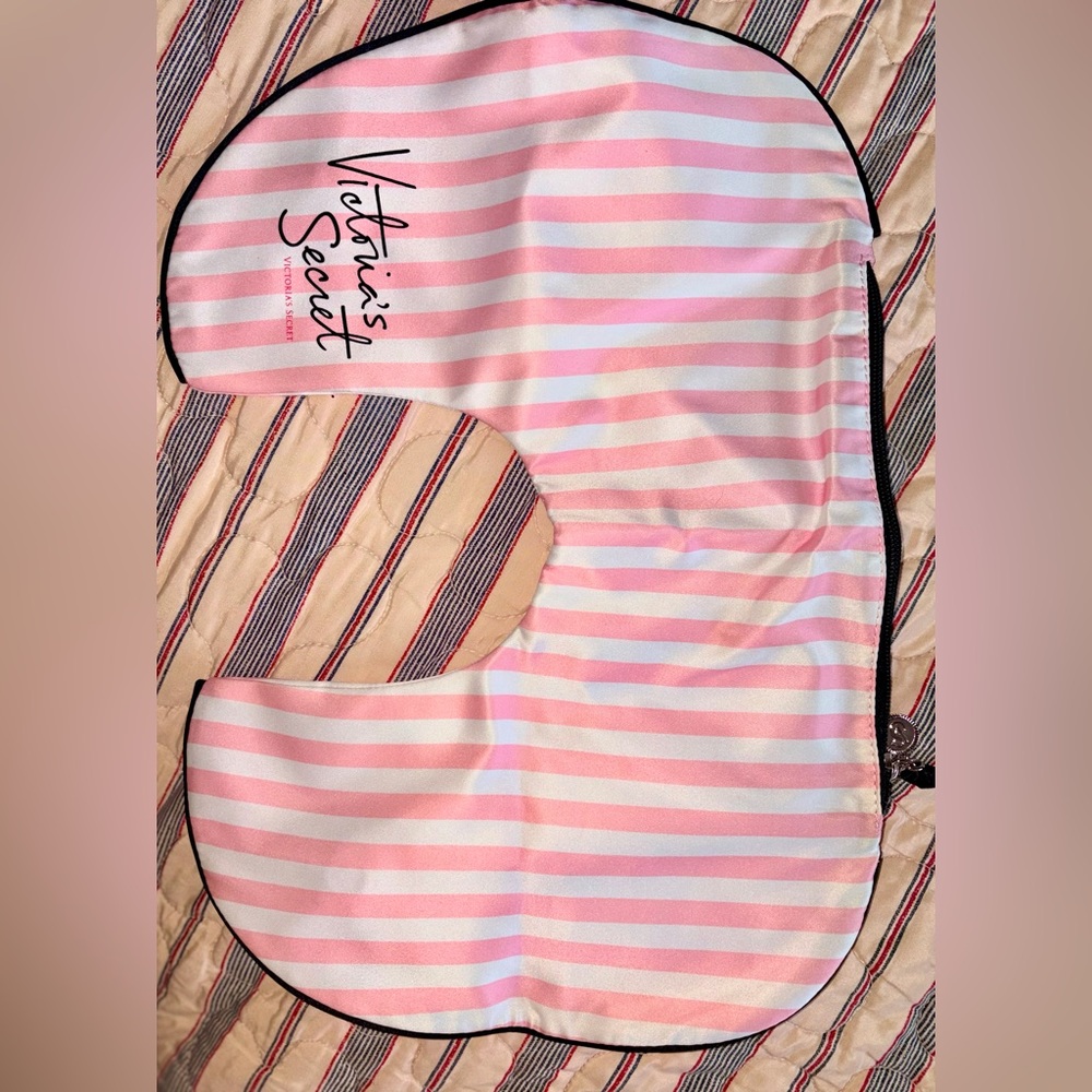 Iconic Victoria's Secret Pink and White Striped Travel Pillow Set - Picture 2 of 9